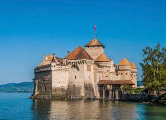 Tham quan lâu đài Chillon xinh đẹp trong hành trình du lịch Thụy Sĩ Tham quan lâu đài Chillon xinh đẹp trong hành trình du lịch Thụy Sĩ